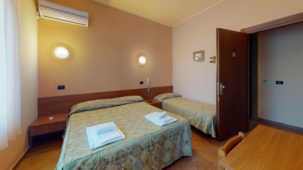 Hotel Residence Mirafiori Loano Exterior foto