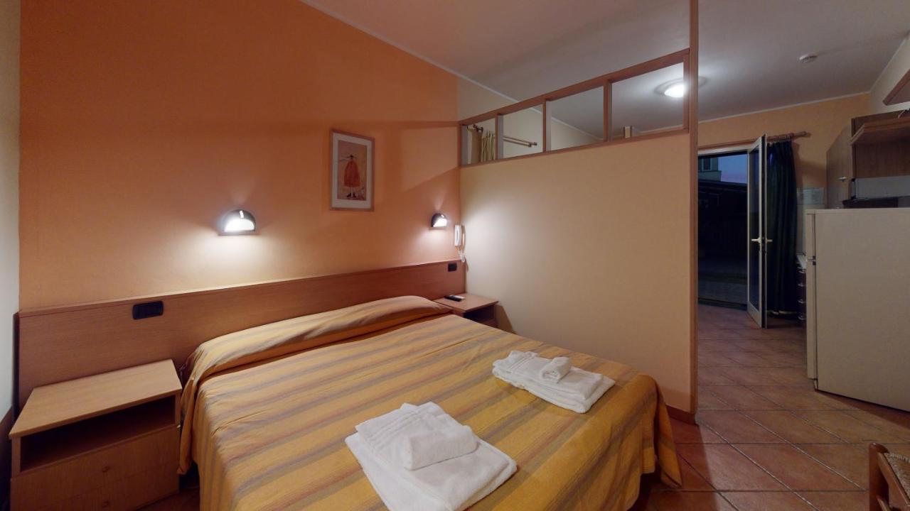 Hotel Residence Mirafiori Loano Exterior foto